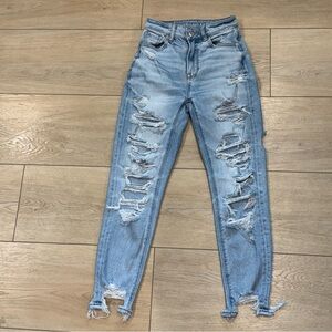 American Eagle MOM JEANS Ripped Light Blue Skinny Jeans size 23